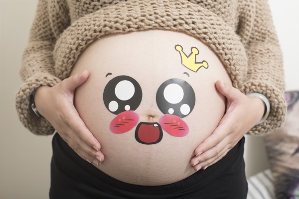 孕妇生姜切片贴脚底做法 生姜贴脚好处这么多快学起来
