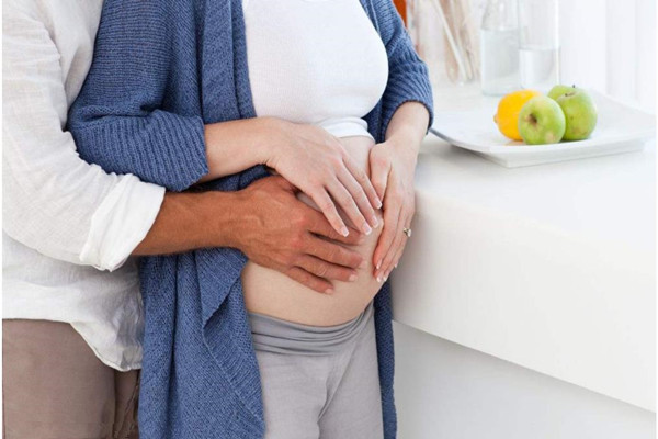 怀孕肚子能擦身体乳么 孕妇擦身体乳的注意事项