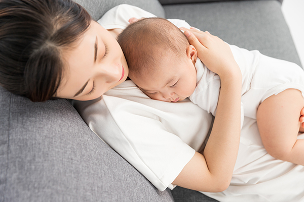 宝宝几个月认生最厉害 宝宝这个阶段最怕生人妈妈勿怪