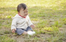 孩子撒泼打滚怎么办 高情商的妈妈这样来对付