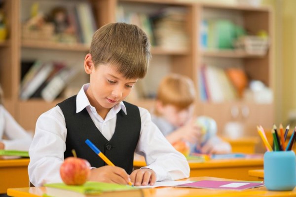 小学生上课犯困怎么办 轻松解决孩子上课打瞌睡难题