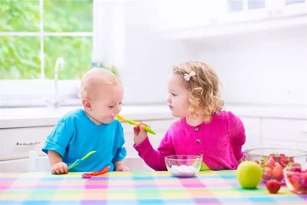 藻油DHA哪个牌子好 这10款是藻油DHA中的佼佼者