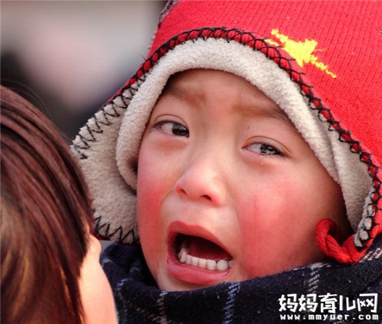 宝宝哭泣该如何处理 妈妈必看你们的做法是否是错误的