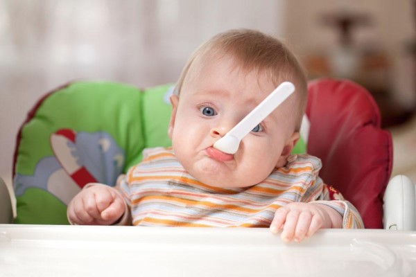 如何锻炼孩子自主进食 这几个步骤很关键
