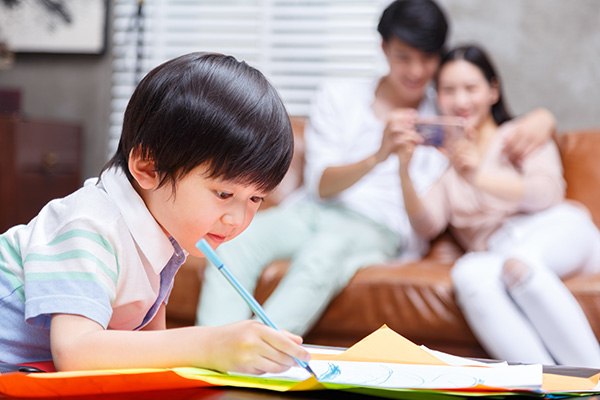 小孩任性不听话怎么办 对付任性熊孩子就用这4招