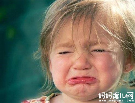 宝宝一见到陌生人就哭怎么办 看看育儿专家怎么说