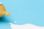 母乳加热后还能冷藏吗 解冻的奶可以放多久
