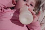 宝宝拉肚子在家怎么处理 宝宝拉肚子怎么推拿治疗