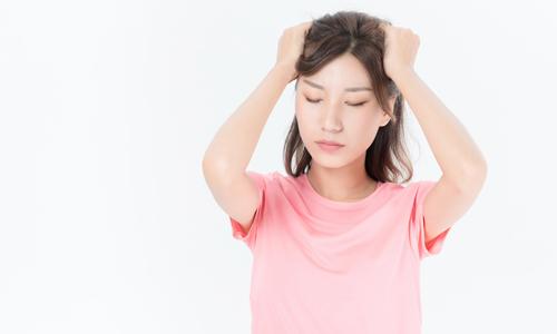 女人