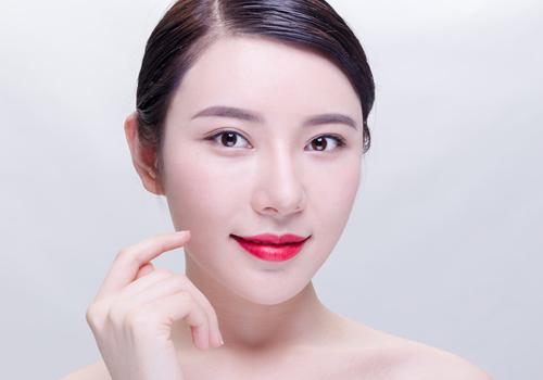 皮肤黑