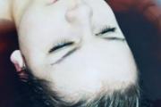 如何去除眼部皱纹 4种去眼部皱纹的方法