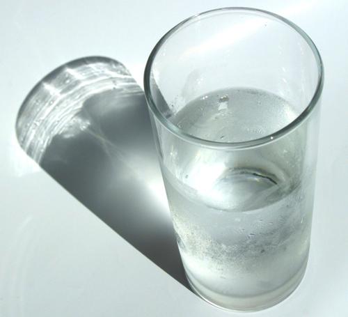 水