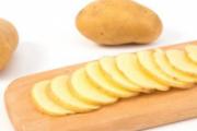 土豆敷眼睛真的有用吗 土豆敷眼睛消肿敷多久