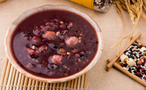 红豆薏米粥为什么不粘 红豆薏米粥粘的好还是不粘的好
