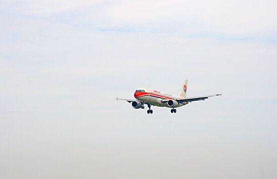 东方航空简介_东方航空订票电话_东方航空打折机票信息