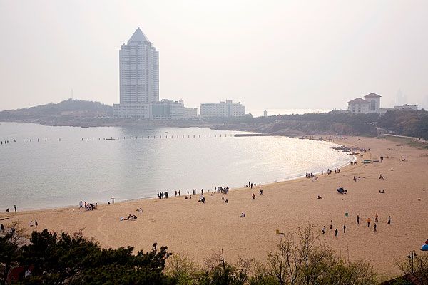 青岛银沙滩旅游攻略_青岛银沙滩景区门票_青岛银沙滩地址_青岛银沙滩住宿_青岛银沙滩附近酒店
