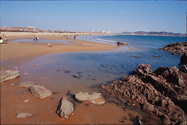 青岛金沙滩和石老人海水浴场哪个好_青岛金沙滩怎么样_青岛金沙滩评价