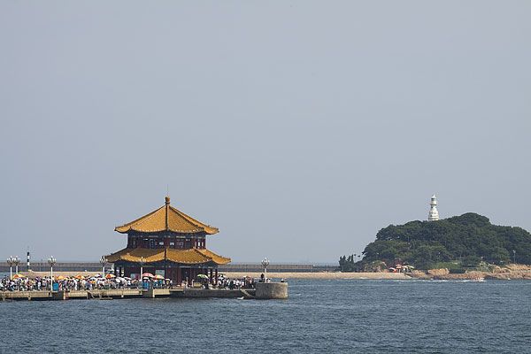 小青岛灯塔简介_小青岛公园灯塔攻略_小青岛公园图片_小青岛公园好玩吗