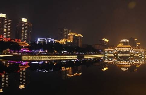 夏天暑假去成都旅游怎么样_夏天暑假去成都旅游好玩吗_夏天暑假去成都旅游多少钱